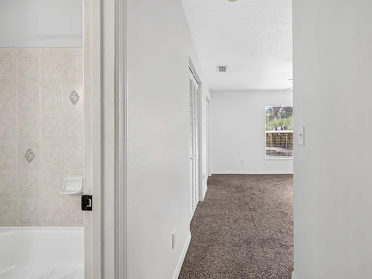3105 Saint Clair Ave — Photo 29