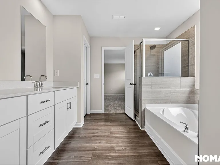 6039 Hickory Creek Ct — Photo 10