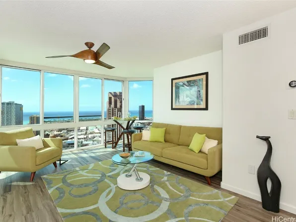 801 S King St APT 3703, Honolulu, HI 96813