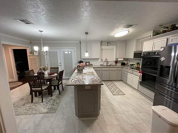 3rd image of 2028 Norris Rd
