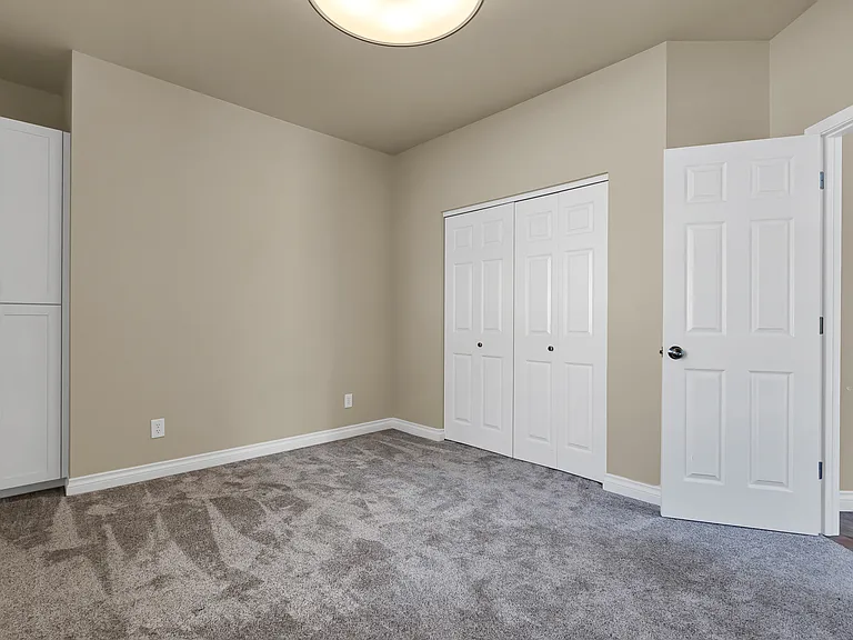 3857 Eagle Pkwy — Photo 11