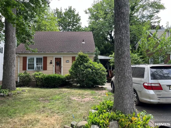 (undisclosed Address), Maywood, NJ 07607