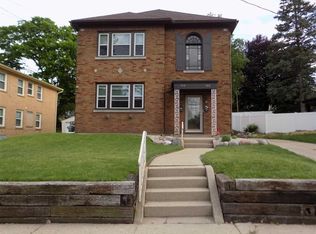712 King St, Rockford, IL 61103