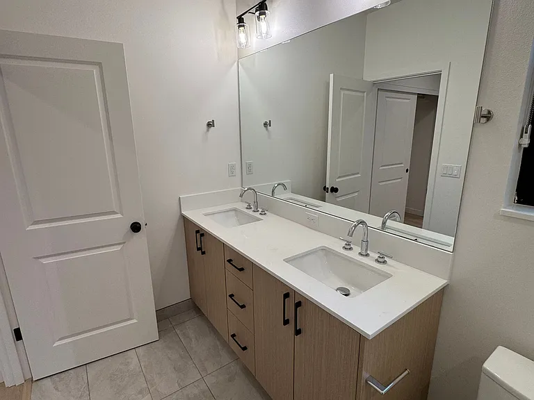 520 NE 117th Ave #612-B — Photo 9