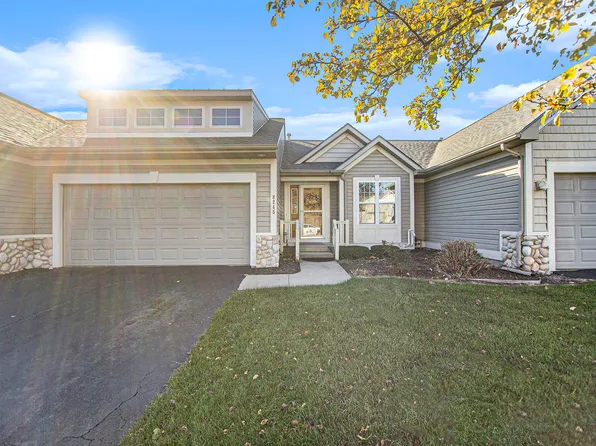8245 Woodstone Dr SE, Byron Center, MI 49315