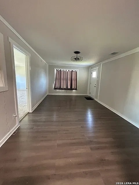 3 bed, 2.0 bath, 1290 sqft, $1,300 — Photo 4