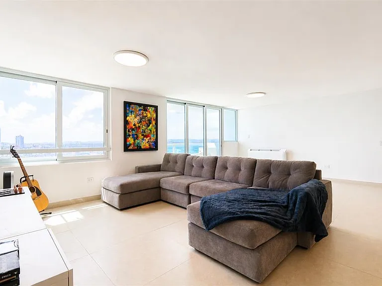 Waldorf Tower Ave. Isla Verde #804 — Photo 9