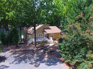 2085 Marquesas Ave, Tega Cay, SC 29708