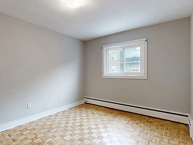 296 Grenfell St — Photo 17