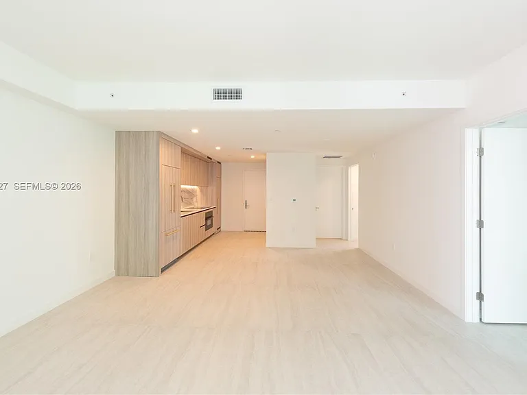 77 SE 5th St #3206 — Photo 13