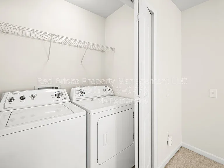8911 Kirkley View Ct — Photo 16