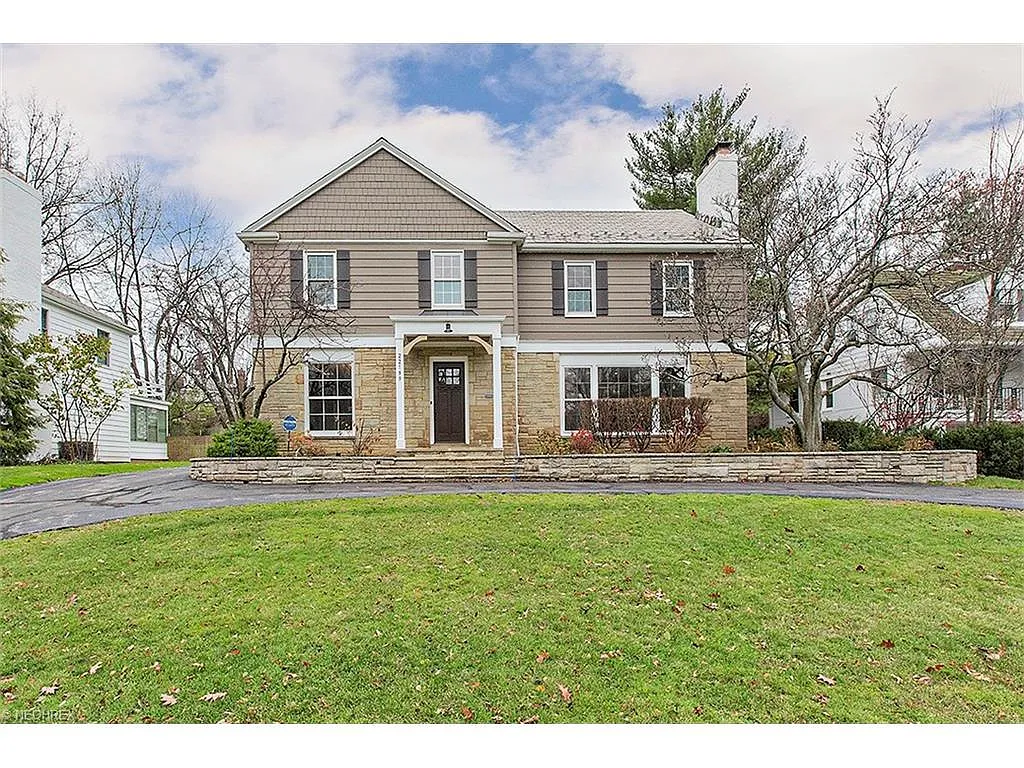 22199 Shelburne Rd photo 1