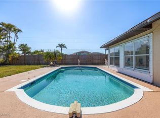432 SW 38th Ter, Cape Coral, FL 33914
