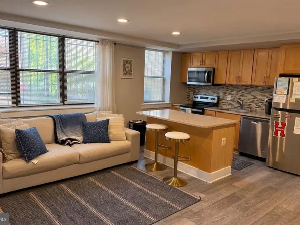 212 Oakwood St SE APT B2, Washington, DC 20032