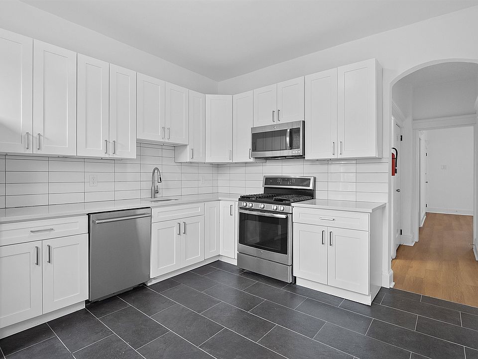 22 W 49th St FLOOR 2, Bayonne, NJ 07002 | Zillow
