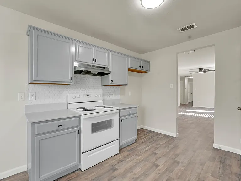 3028 Casa Bella Dr — Photo 6