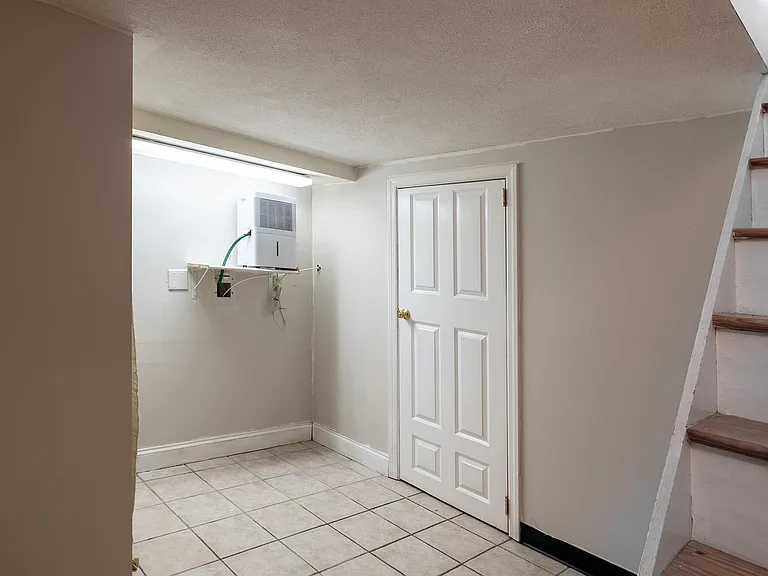 16 Crescent Dr — Photo 25