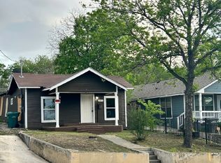 2650 E COMMERCE ST, San Antonio, TX 78203