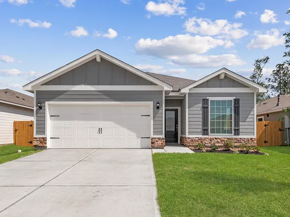 15543 Caramel Springs Dr, Conroe, TX 77303