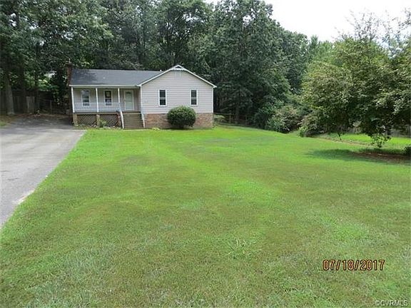 2nd image of 2831 Sand Hills Dr