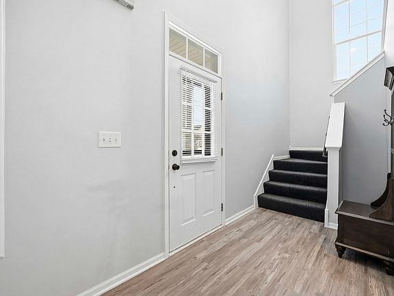 4th image of 1462 Legacy Dr #315-4