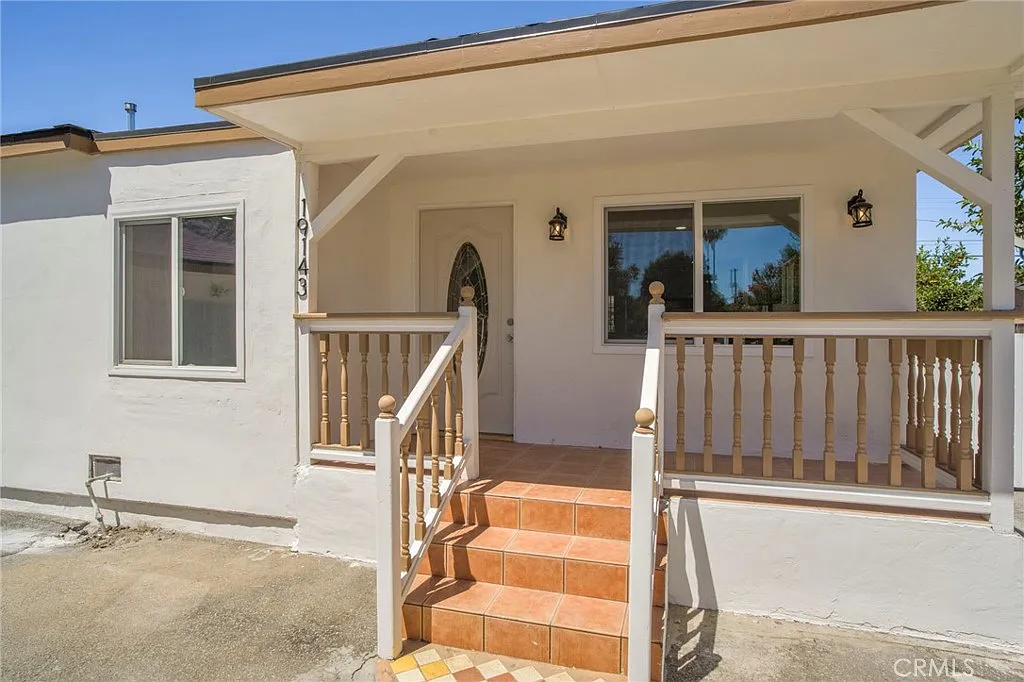 3 bed, 1100 sqft, $4,000 — Photo 2