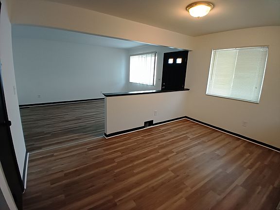 5th image of 22538A Brittany Ave