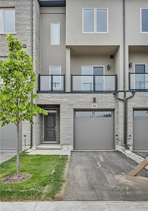 1st image of 16 Clear Valley Ln
