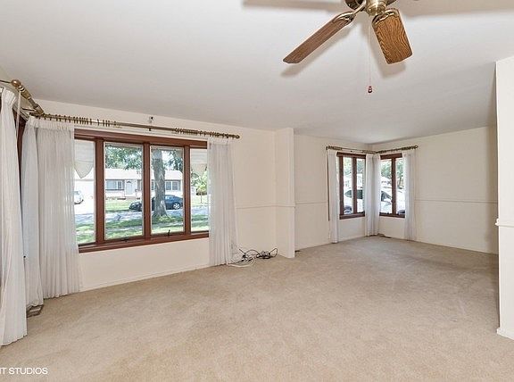 3rd image of 16825 Oconto Ave