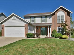 2116 Lee Ridge Dr, O'Fallon, MO 63368