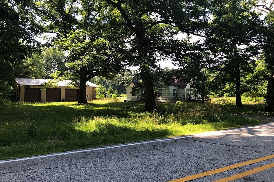 2nd image of 933 Baums Bridge Rd