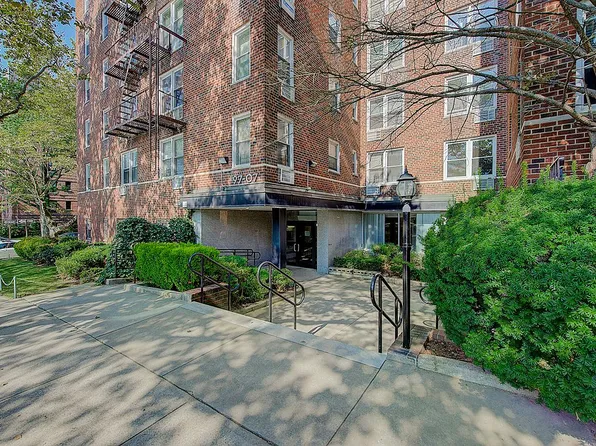9707 67th Ave APT 3B, Flushing, NY 11374