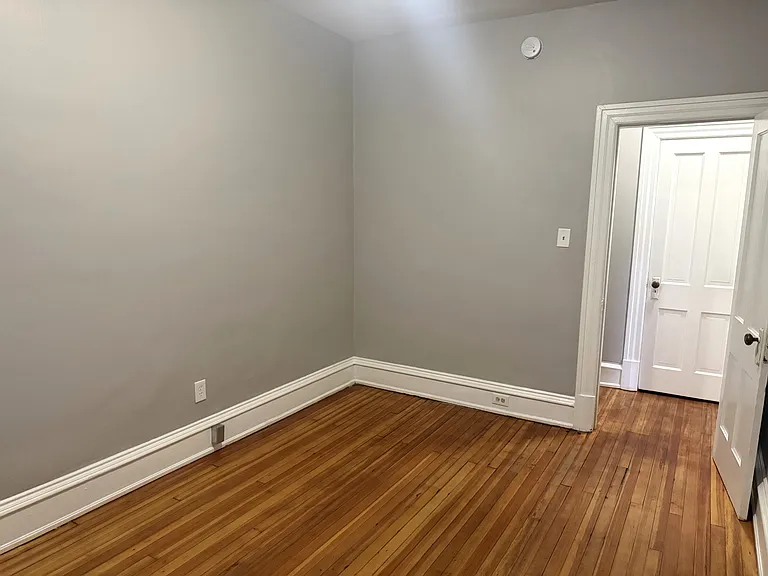 154 Hudson St #3 — Photo 13