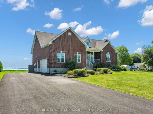 6266 Karen Dr, South Glengarry, ON K0C 1E0