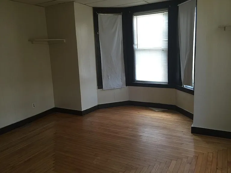 1055 Central St #1 — Photo 7