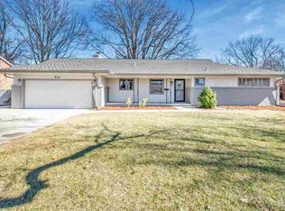 922 N Mission Rd, Wichita, KS 67206