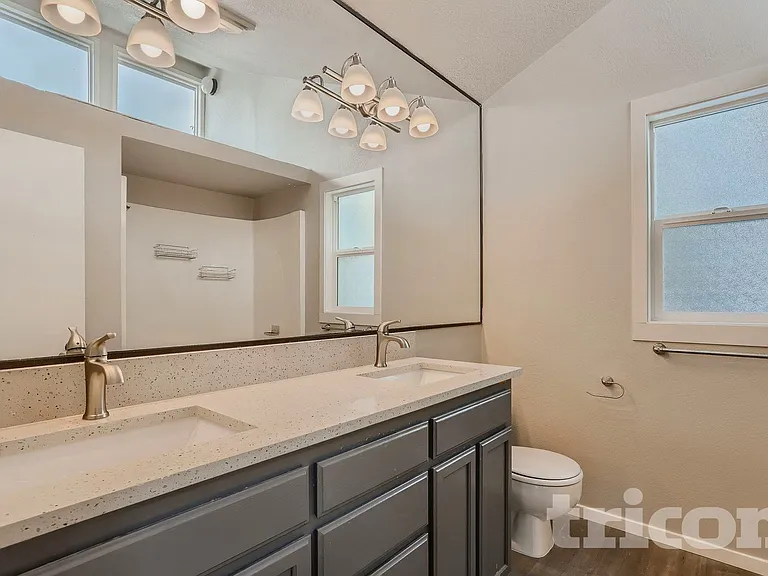 10727 Lake View Dr — Photo 7