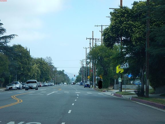 4th image of 7353 Louise Ave