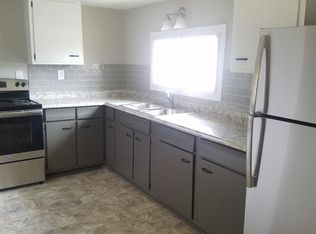 606 W Outer Dr, Oak Ridge, TN 37830