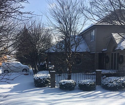 5th image of 15521 Cherry Hills Ct