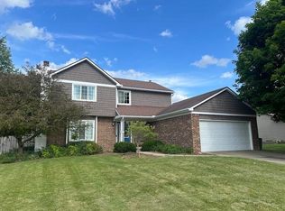 5045 Rockwood Dr, Grand Blanc, MI 48439