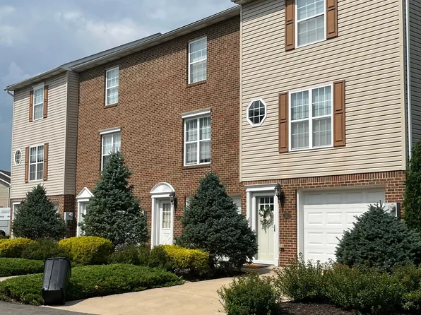 578 Reed Ct, Jeannette, PA 15644