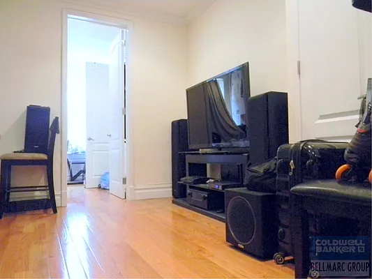 Rented by Aclawrence | media 27