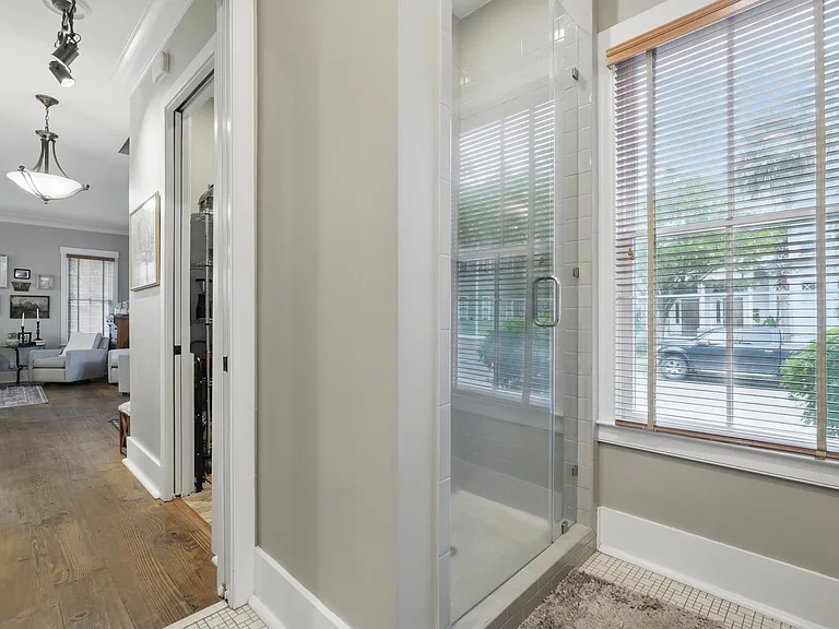 221 E Park Ave — Photo 28