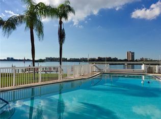 1868 Shore Dr S APT 105, South Pasadena, FL 33707