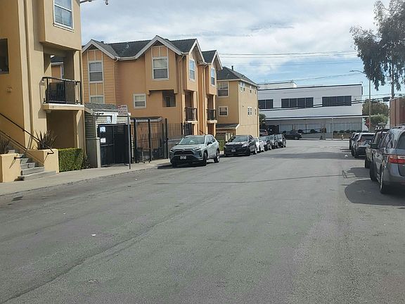 5th image of 156 Garrison Ave