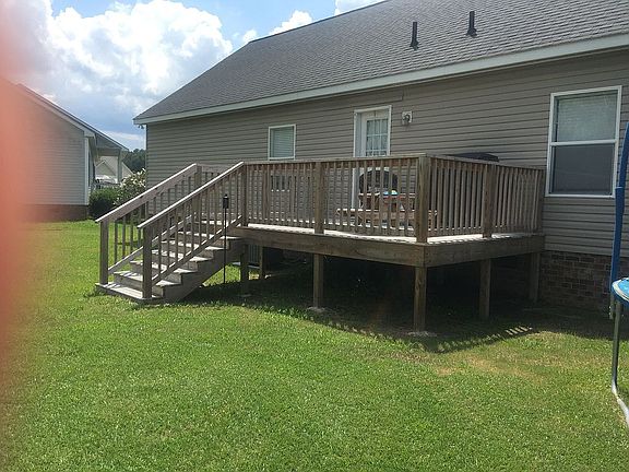 3rd image of 1637 Upland Dr