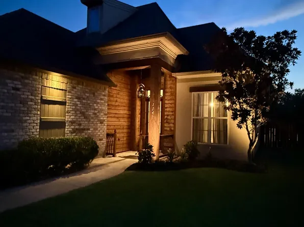 114 Meadowbrook Dr, Broussard, LA 70518