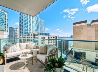 20 Newport Pkwy APT 908, Jersey City, NJ