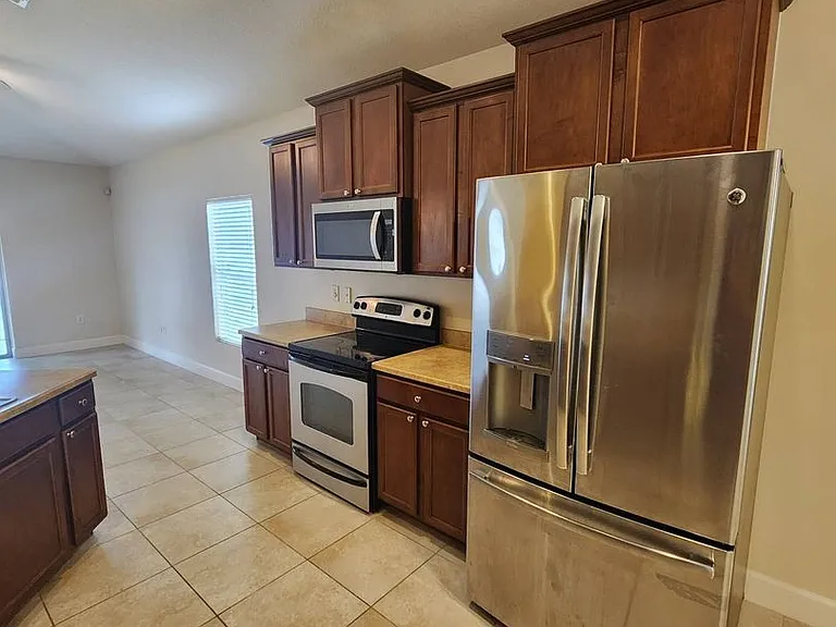 5352 Talbot Blvd — Photo 9